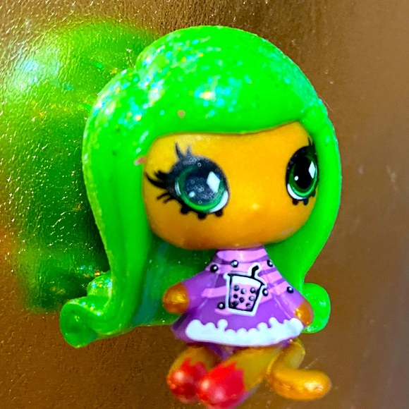 MONSTER HIGH MINIS SERIES 1 JINAFIRE LONG CANDY GHOULS BLIND BAG 1” - Picture 2 of 7